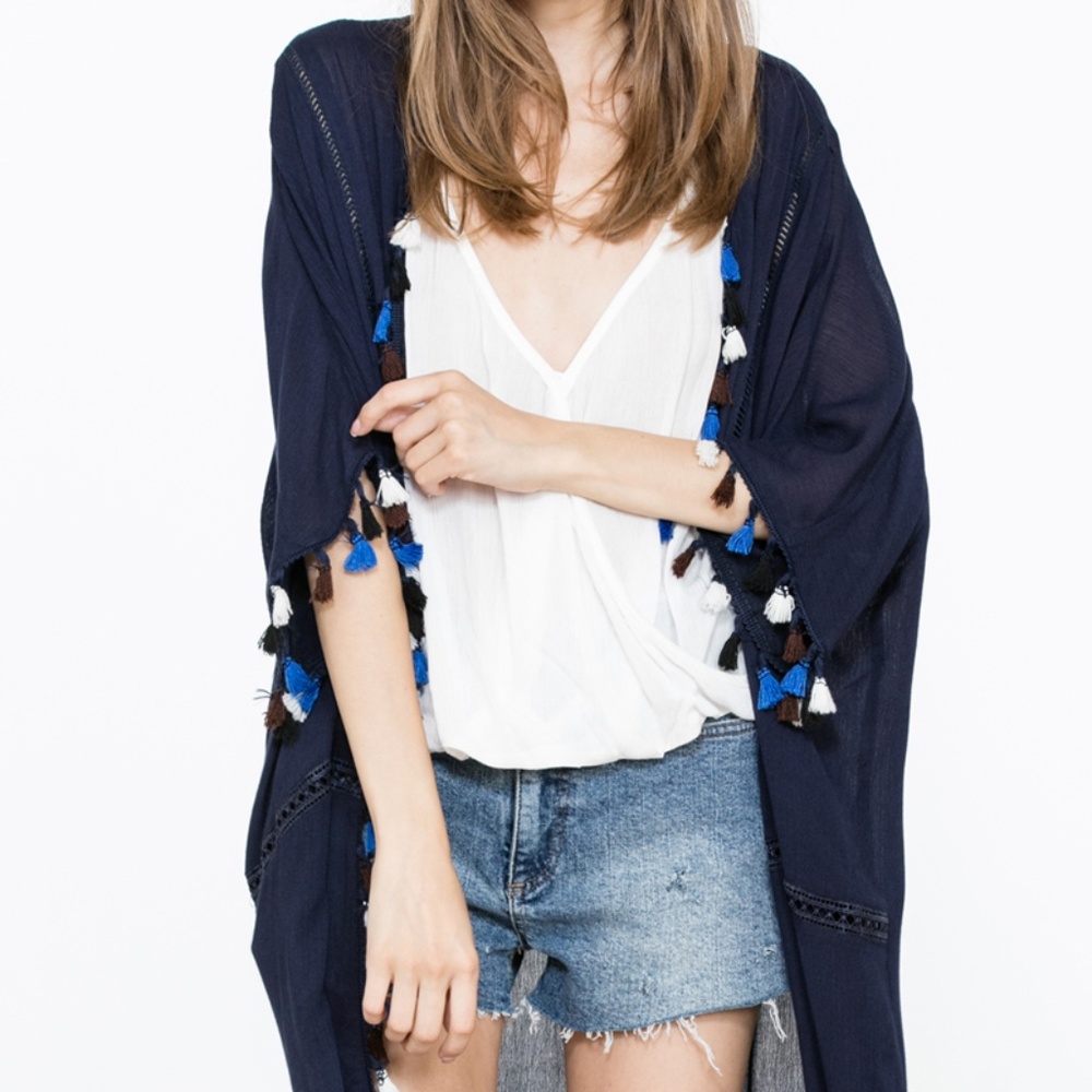 KIMONO MID SLEEVE JACKET WITH TASSEL TRIM